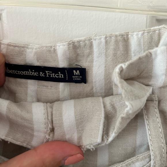 Abercrombie Beige and White Stripped Linen Shorts - Medium - Picture 2 of 3
